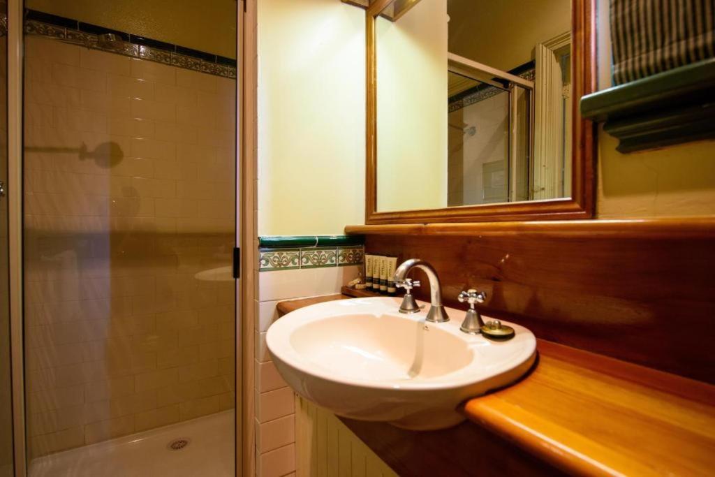 Strahan Village Ngoại thất bức ảnh