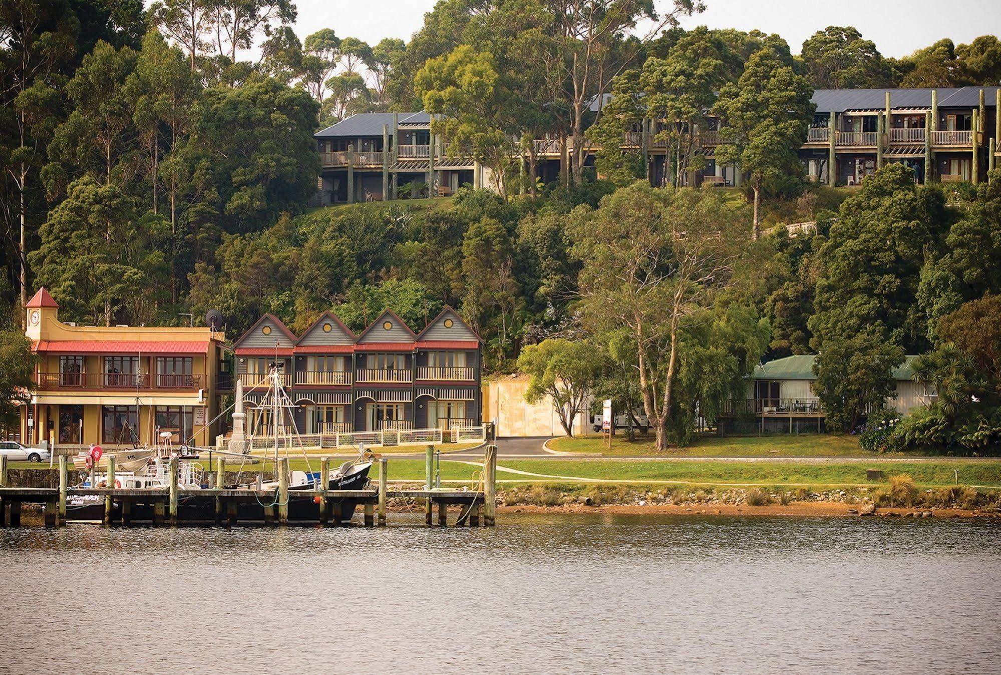 Strahan Village Ngoại thất bức ảnh